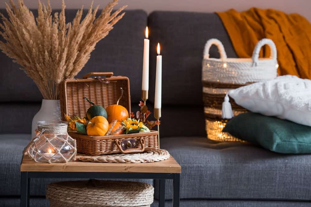 Featured image showing a living room decorated with elegant fall decor.